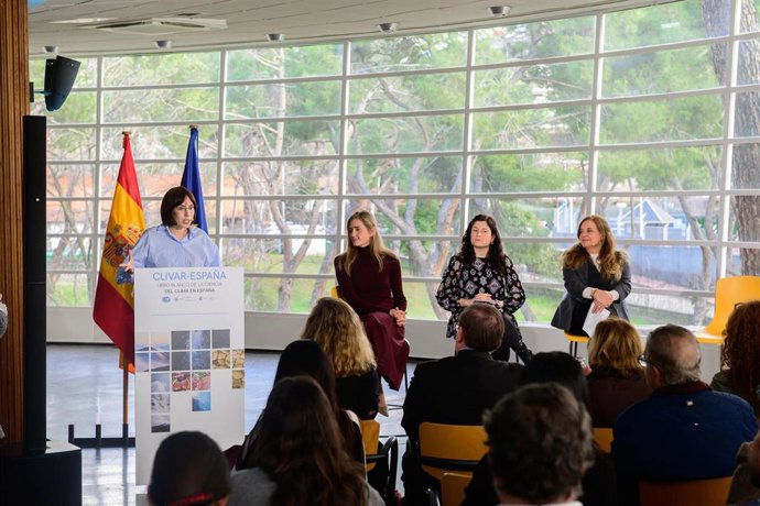 El Gobierno presenta el ‘Libro Blanco de la ciencia del clima en España’