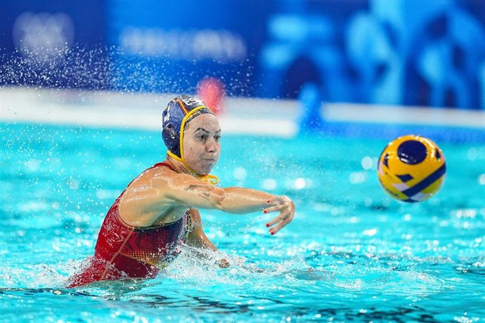 Archivo - Bea Ortiz con la selección española femenina de waterpolo