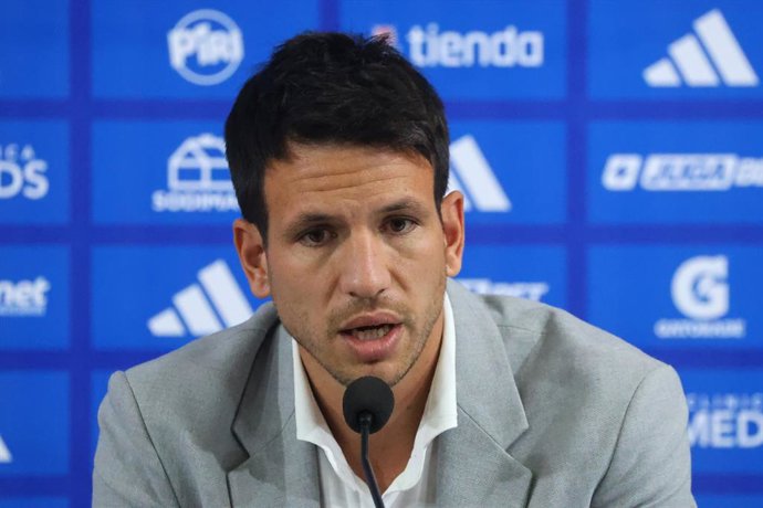 Futbol, Presentacion del entrenador Francisco Meneghini. Francisco Meneghini es presentado como nuevo entrenador de Universidad de Chile, en el Centro Deportivo Azul, Santiago, Chile. 30/12/2025 Jonnathan Oyarzun/Photosport  Football, Presentation of the