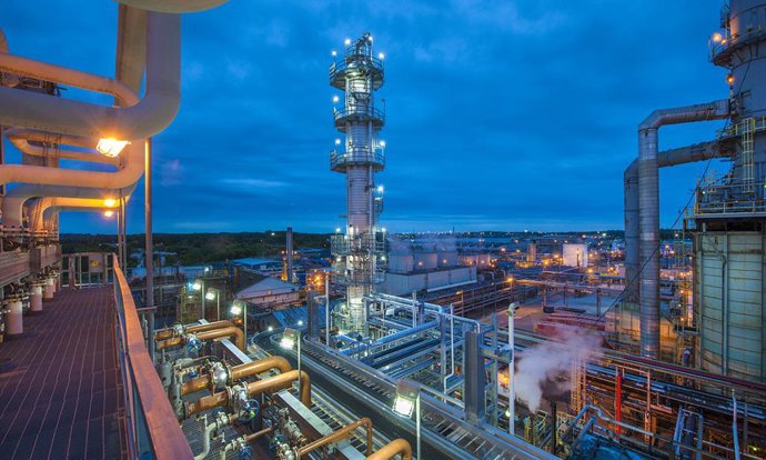 Archivo - Arquivo - Instalações de refino da Marathon Petroleum.