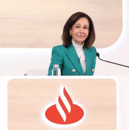 Archivo - La presidenta del Banco Santander, Ana Botín, durante la presentación de los resultados de Banco Santander en su ejercicio de 2024, a 5 de febrero de 2025, en Boadilla del Monte, Madrid (España).