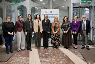 Participantes en la primera jornada del ciclo “Las mujeres en Bizkaia” que muestra experiencias femeninas en la alta gestión