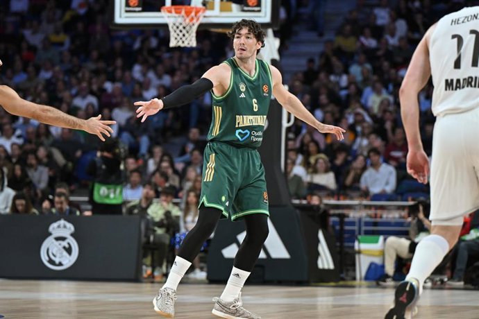 Archivo - Cedi Osman, en un partido con el Panathinaikos.