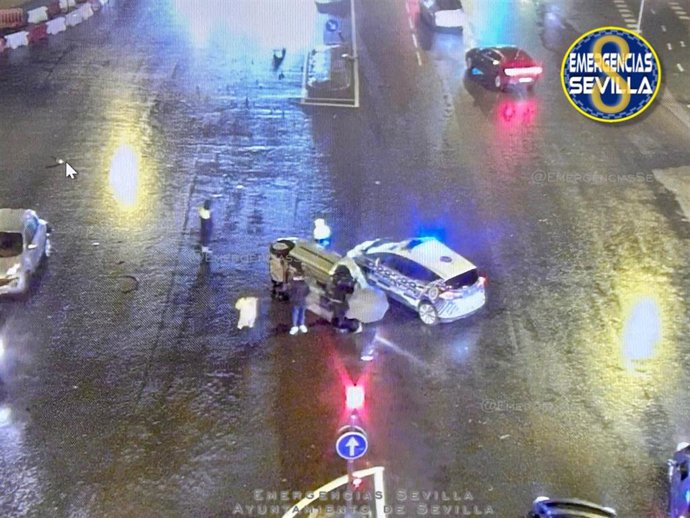Accidente de tráfico en la Glorieta de los Marineros de Sevilla