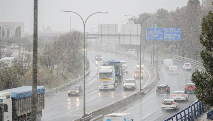 Carreteras afectadas por nieve en Guadalajara.