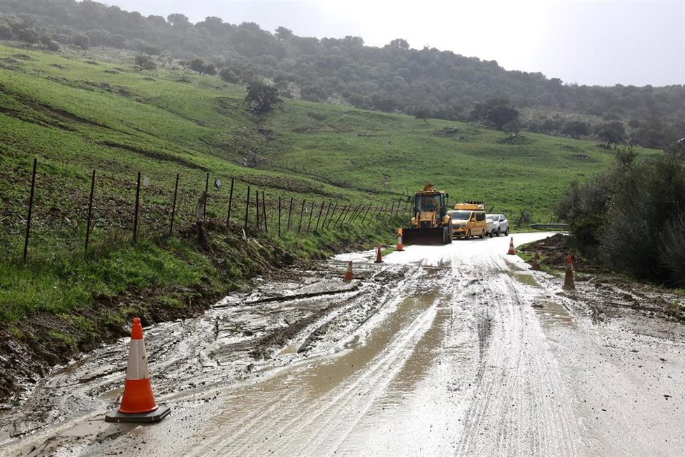 Imágenes de la carretera de Grazalema afectada por las reciente lluvias. A 29 de enero de 2026 en Grazalema, Cádiz (Andalucía, España). 
