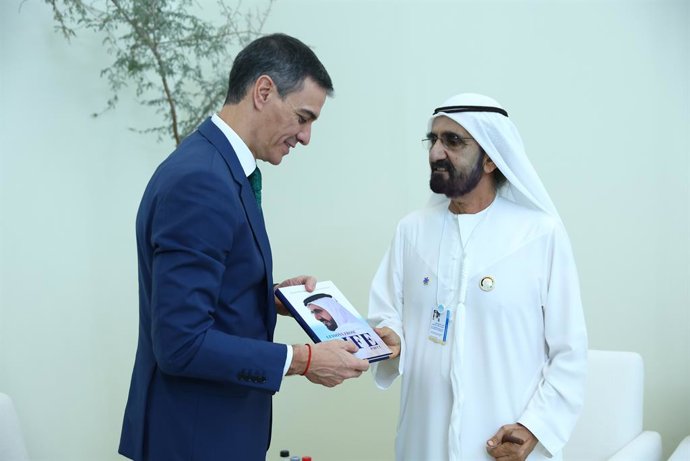 El president del Govern, Pedro Sanchez (e), durant la reunió anual del World Government Summit, a 3 de febrer del 2026, a Dubái (Unió dels Emirats Àrabs).