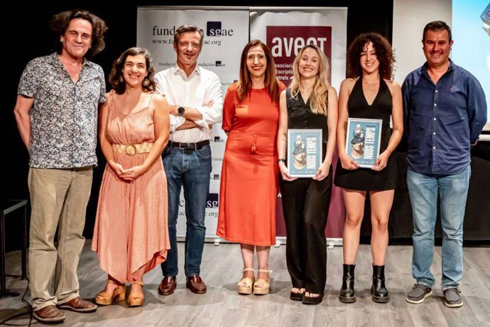 El Premi Teatre Breu Nous Temps ofrece en un libro una panorámica del talento dramático emergente