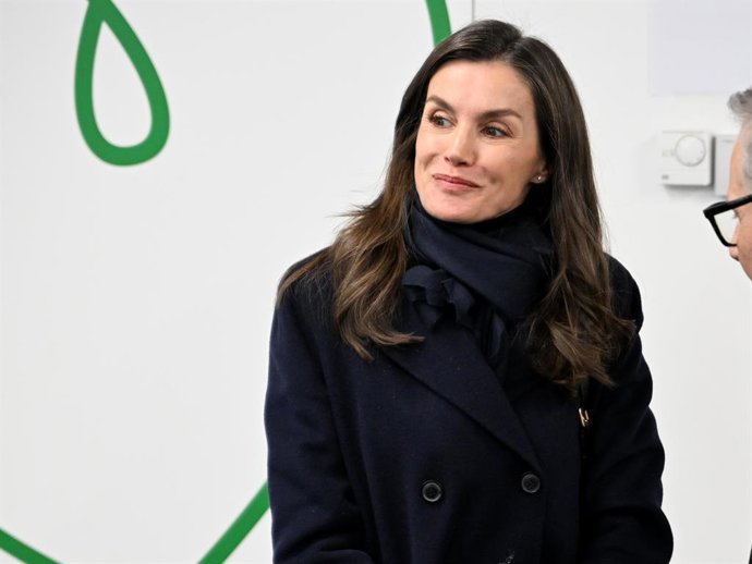La Reina Letizia ha asistido a una reunión de trabajo de la AECC en la sede de la Asociación en Madrid