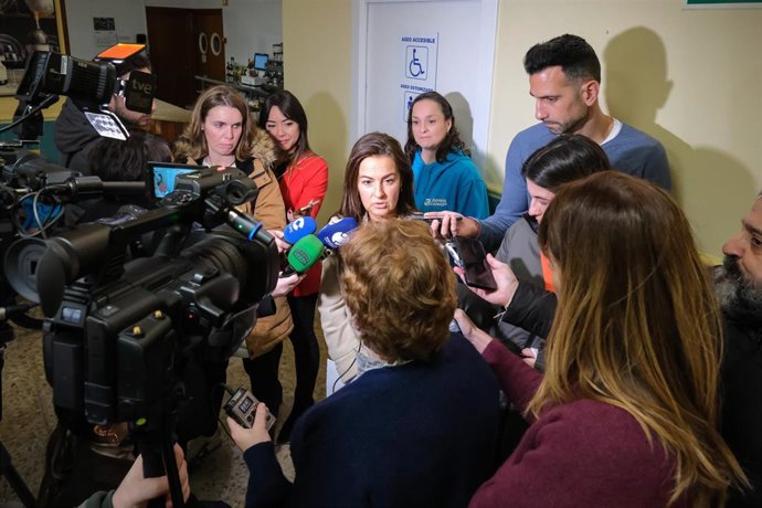 La consejera de Inclusión Social, Juventud, Familias e Igualdad, Begoña Gómez del Río, en declaraciones a la prensa.- Archivo