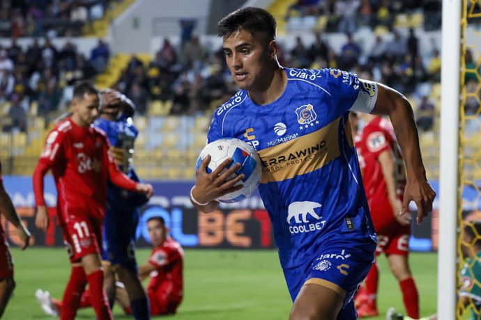 Futbol, Everton vs Nublense. Fecha 3, Liga de Primera 2025. El jugador de Everton Alvaro Madrid es fotografiado durante un partido de primera division contra Nublense disputado en el estadio Sausalito de Vina del Mar, Chile. 1/03/2025 Andres