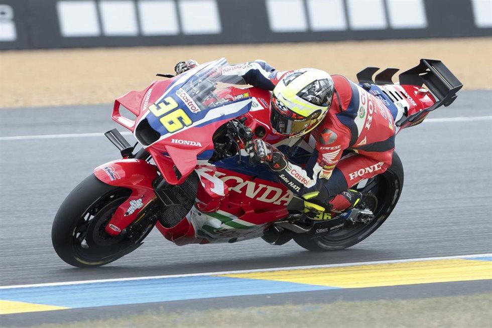 Archivo - El piloto español Joan Mir durante un Gran Premio de la temporada 2025 del Mundial de Motociclismo