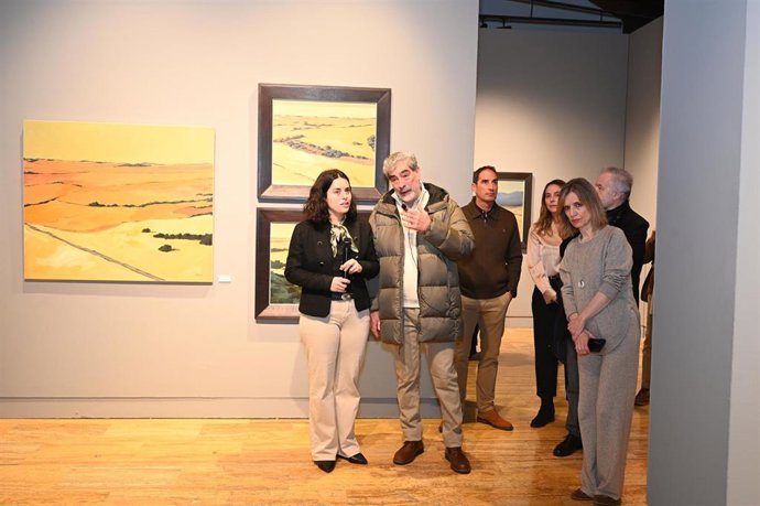 Inauguración de la exposición del pintor palentino José Belmonte en el Centro Cultural Provincial.
