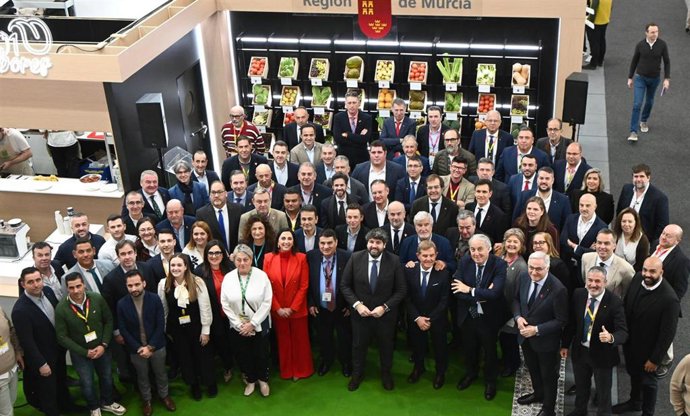 El presidente de la Comunidad, Fernando López Miras, inauguró hoy el pabellón de la Región de Murcia en la feria hortofrutícola Fruit Logística 2026