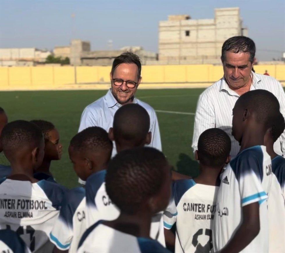 Los viceconsejeros de Gabinete del Presidente y Bienestar Social, Octavio Caraballo y Francis Candil, respectivamente, en una visita a Mauritania