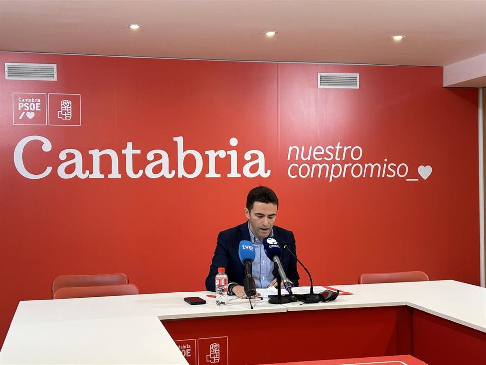 Rueda de prensa de Casares.