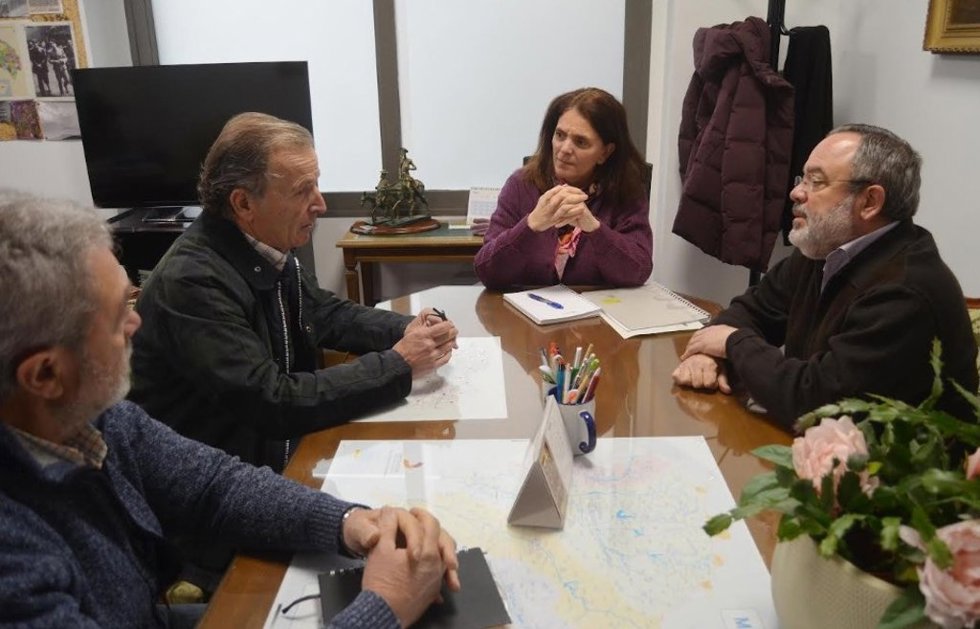Reunión entre miembros de APAG y la subdelegada del Gobierno en Guadalajara, Susana Cabellos.