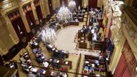 Unanimidad en el Parlament para homenajear sin distinción de bandos a las víctimas de los bombardeos de la Guerra Civil