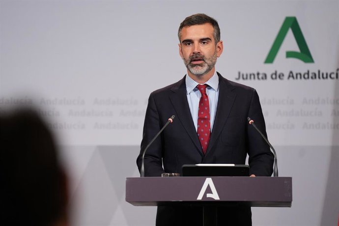 El consejero de Agricultura, Agua y Desarrollo Rural, Ramón Fernández-Pacheco en la rueda de prensa posterior a la reunión semanal del Consejo de Gobierno de la Junta de Andalucía. A 28 de enero de 2026 en Sevilla (Andalucía, España). 