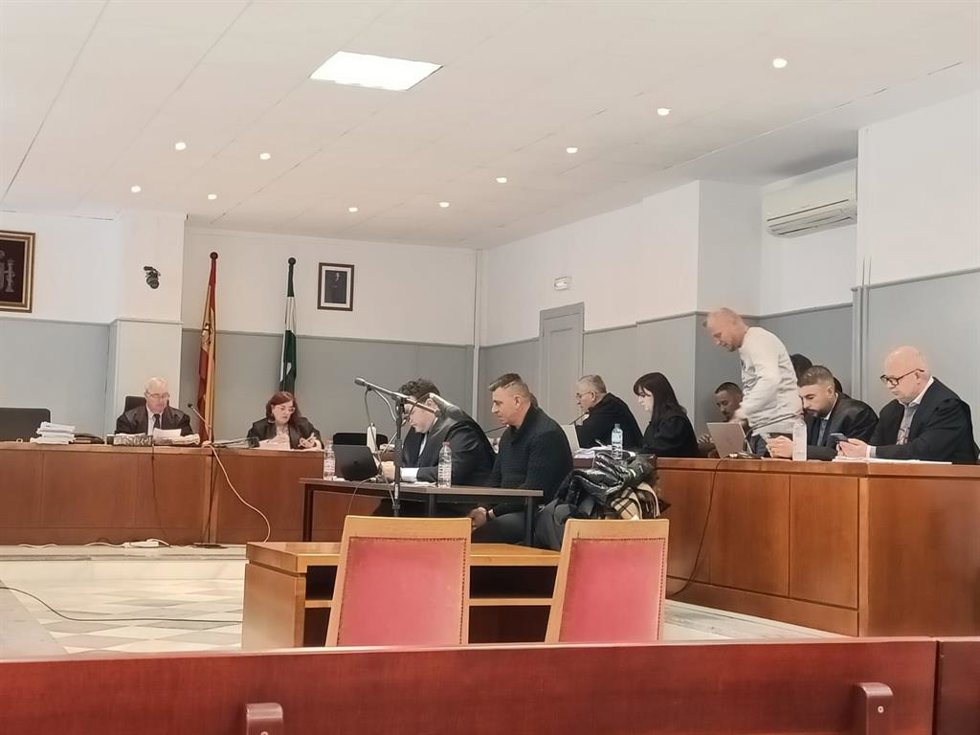 Juicio con jurado contra los acusados de asesinar a un hombre por un 'vuelco' de droga en Roquetas de Mar (Almería).