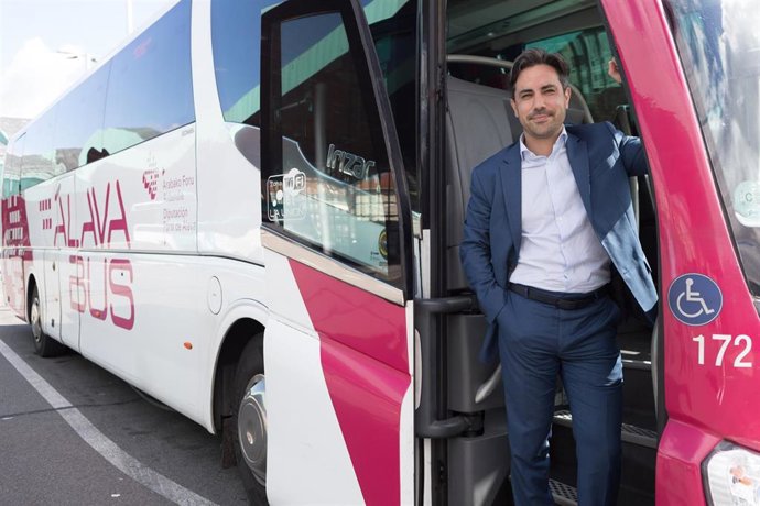 Archivo - El diputado alavés de Movilidad Sostenible, Jon Nogales