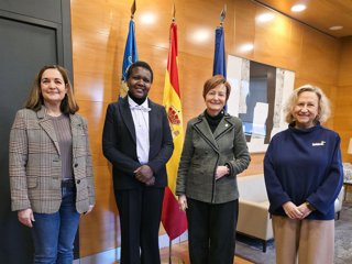 Elizabeth Matey aplicará nuevos protocolos en parasitología y nutrición en Kenia tras finalizar una beca en la Universitat de València