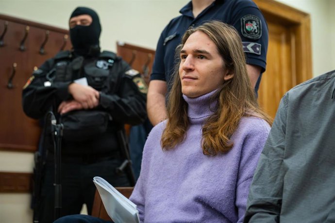 Archivo - El activista Maja T.