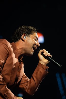 Archivo - El cantante David Bisbal actúa durante un concierto en València