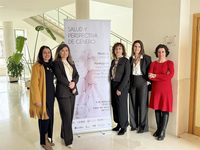 Expertas piden incluir la perspectiva de género en salud para mejorar el tratamiento