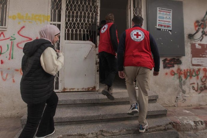 Trabajadores del Comité Internacional de la Cruz Roja (CICR) en la Franja de Gaza