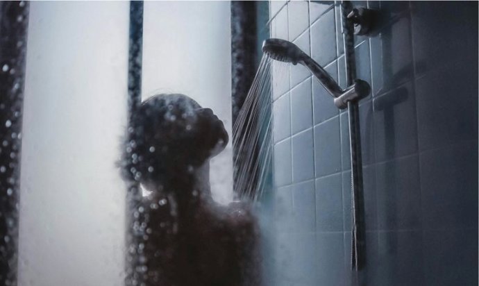 Se acabó el debate: ¿es mejor ducharse por la mañana o antes de acostarse?