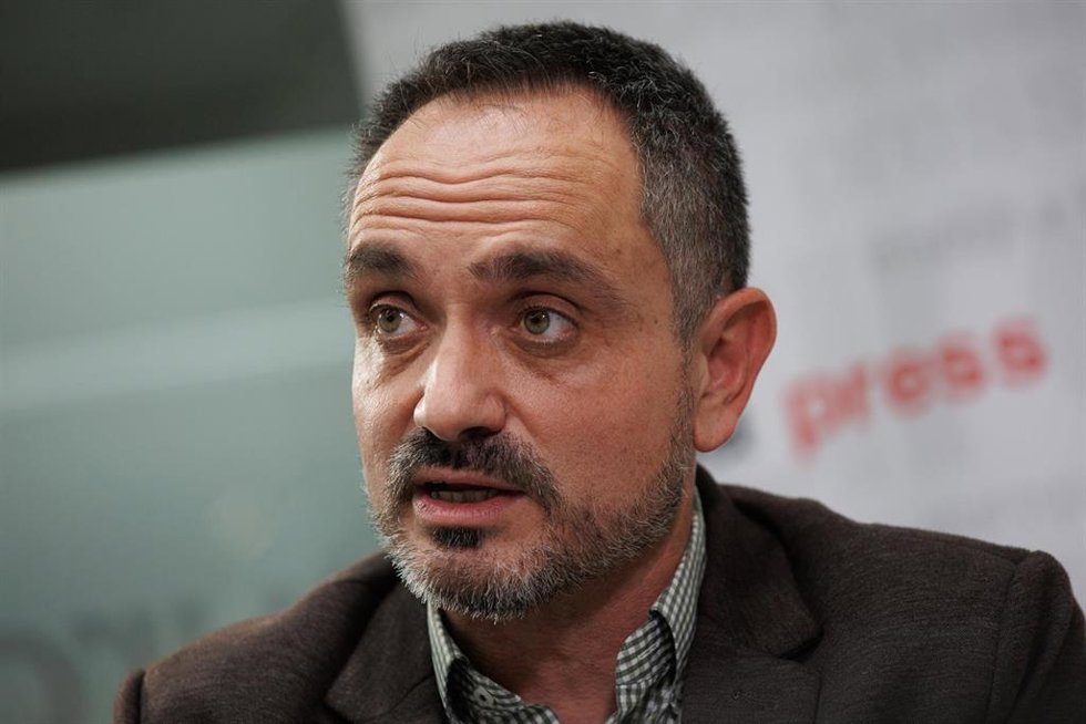 Archivo - El alcalde de Móstoles, Manuel Bautista, durante una entrevista para Europa Press, a 14 de noviembre de 2023, en Móstoles, Madrid (España). 