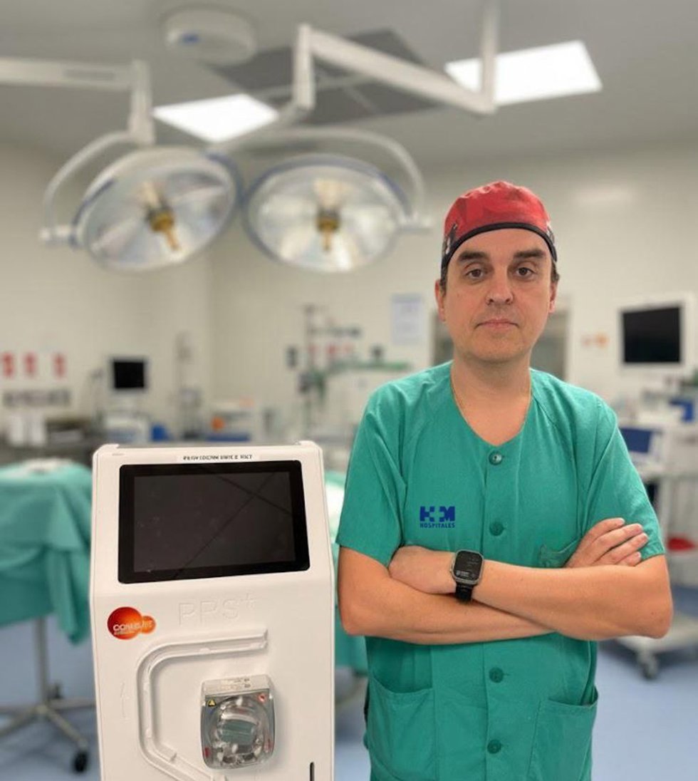 El doctor Joaquín Carrasco, cirujano especialista en cirugía oncológica avanzada