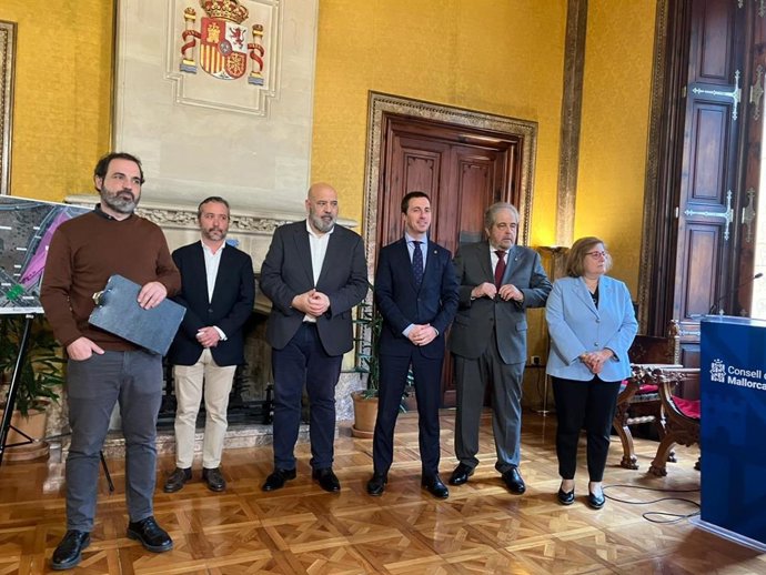 El Consell de Mallorca cede al Ayuntamiento de Palma parte del parque de las Vías para ubicar el futuro jardín botánico