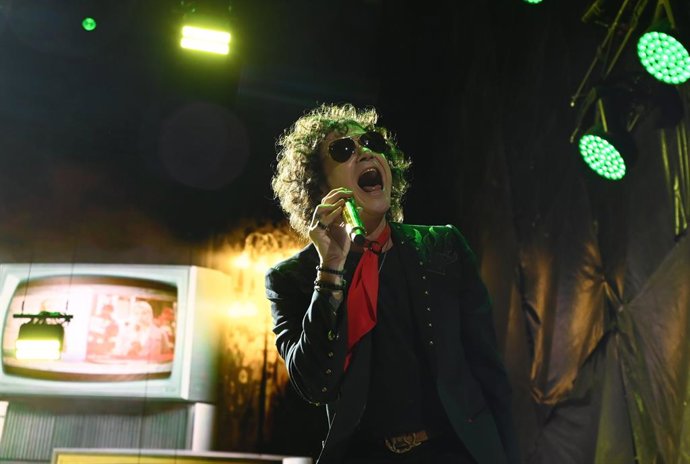 Archivo - Arxiu - Imatge d'arxiu del cantant Enrique Bunbury durant un concert 