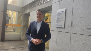 El diputado del PP, Manuel Cifuentes, ante la Audiencia Provincial.