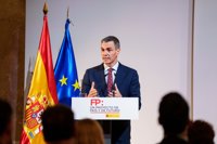 Sánchez dice que son "días difíciles" por el temporal y llama a la calma porque están "volcados en la emergencia"