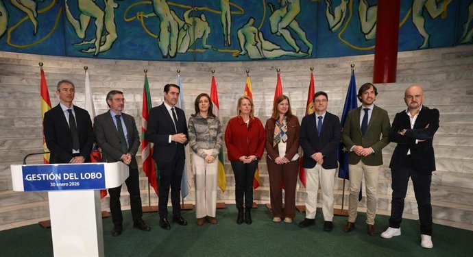Responsables de la gestión del lobo en siete comunidades, reunidos en Cantabria para abordar la actuación del Ministerio