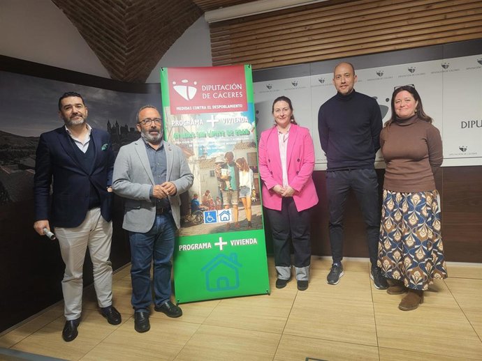 Presentación del programa de ayudas '+Vivienda' de la Diputación de Cáceres