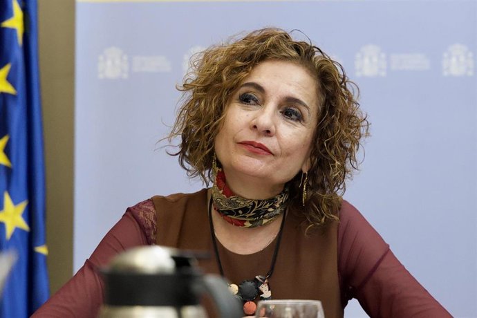 La vicepresidenta primera y ministra de Hacienda, María Jesús Montero, este jueves en Sevilla en una reunión sobre los recursos del Estado que trabajan contra la borrasca en Andalucía. 