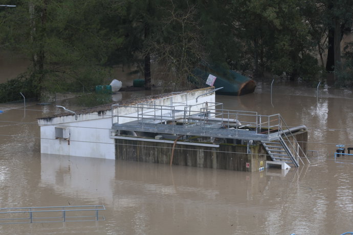 Zonas inundadas por las intensas lluvias de las últimas jornadas próximas en la localidad gaditana de Arcos de la Frontera A 5 de febrero de 2026 en Cádiz (Andalucía, España).