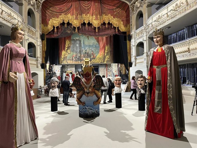 Presentación de 'Actores Sin Alma, Mil Años de Teatro de Figuras en España' en el Teatro de Rojas.