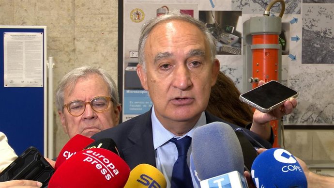 El rector de la Universidad de Valladolid, Antonio Largo, en una imagen de archivo.