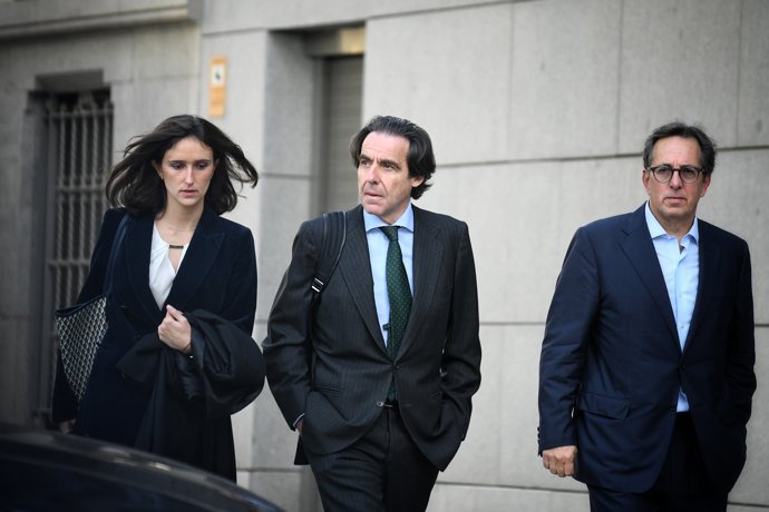 El empresario Javier López Madrid (c) a su llegada a un juicio en la sede de la Audiencia Nacional, a 18 de noviembre de 2024, en Madrid (España).