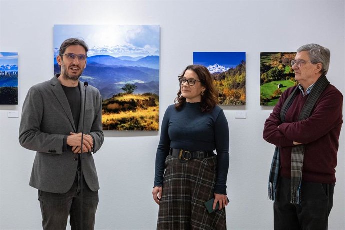 Presentación de la exposición "Luz de Aragón. Fernando Alvira Lizano", que esta abierta al público en el Palacio de Montemuzo,