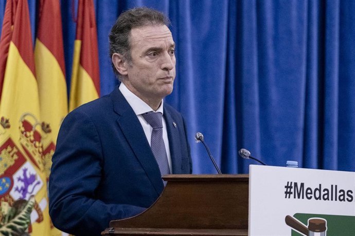 Archivo - El presidente de la Asociación Dignidad y Justicia, Daniel Portero, interviene en el acto de Entrega de las Medallas a la "Dignidad y Justicia", en la Escuela de Guerra del Ejército, a 10 de diciembre de 2021, en Madrid, (España).