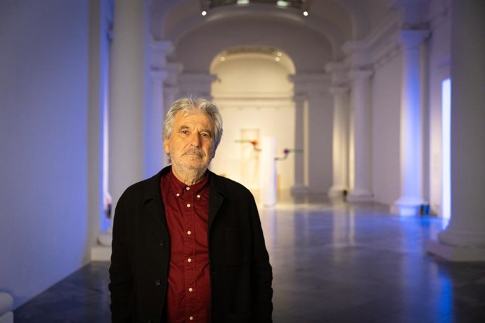 El Centre del Carme Cultura Contemporània (CCCC) inaugura la primera exposición retrospectiva en España dedicada al trabajo videográfico del artista castellonense Pepe Beas, pionero del videoarte.