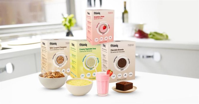 Fitóniq productos: pastas, sopas calientes, batidos y postres.