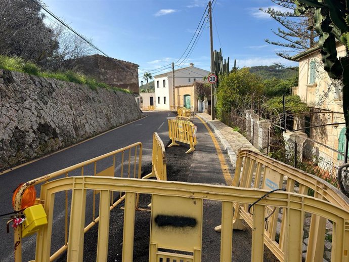 Obras de renovación de la red de agua en Sa Coma