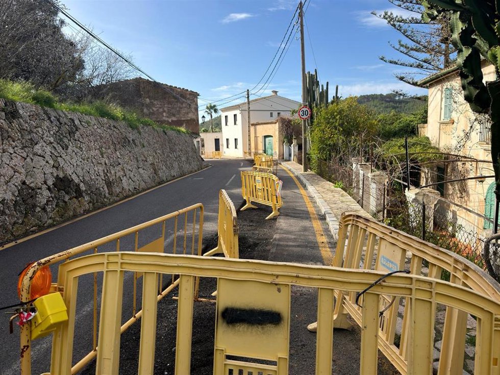 Obras de renovación de la red de agua en Sa Coma